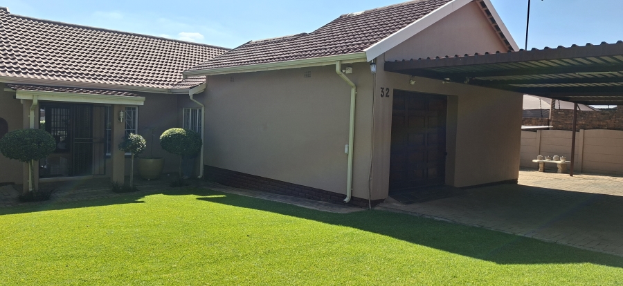 3 Bedroom Property for Sale in Rant En Dal Gauteng