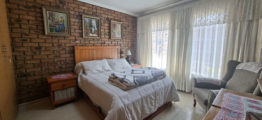 2 Bedroom Property for Sale in Krugersdorp North Gauteng