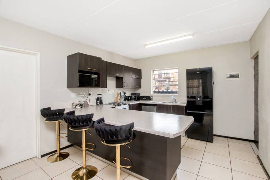 2 Bedroom Property for Sale in Honeypark Gauteng
