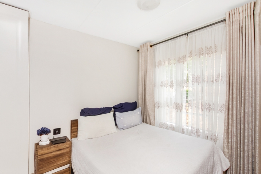 2 Bedroom Property for Sale in Honeypark Gauteng