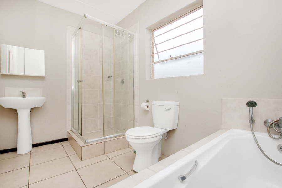 2 Bedroom Property for Sale in Honeypark Gauteng