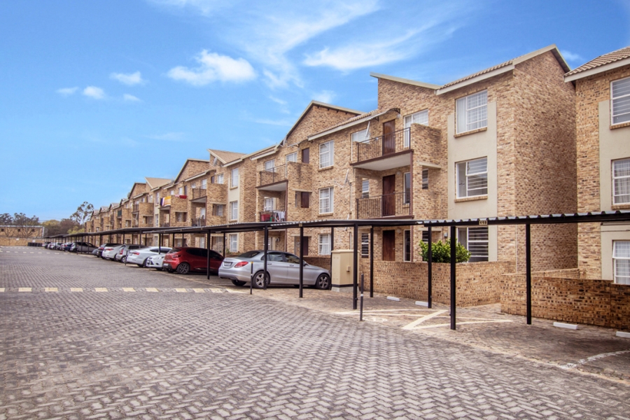 2 Bedroom Property for Sale in Honeypark Gauteng