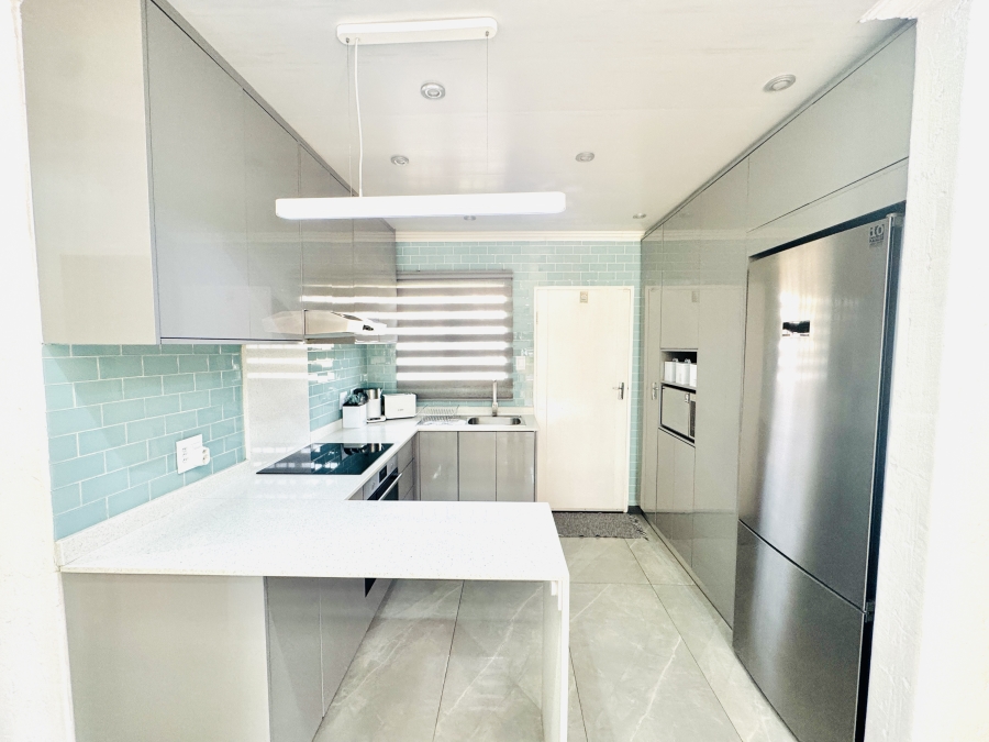 3 Bedroom Property for Sale in Thatchfield Estate Gauteng