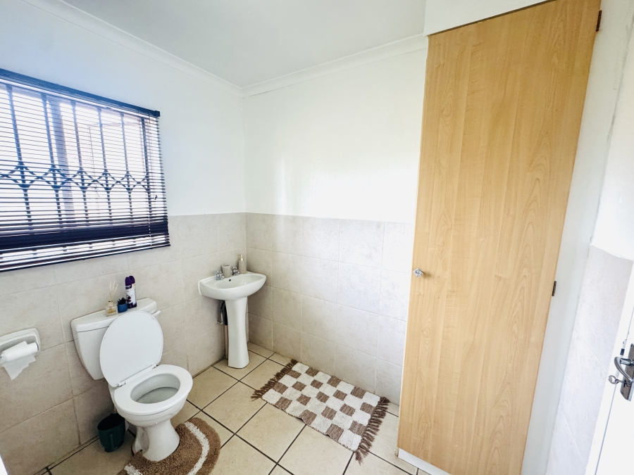 3 Bedroom Property for Sale in Thatchfield Estate Gauteng