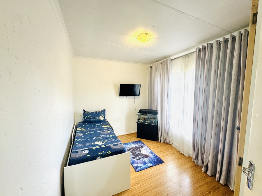 3 Bedroom Property for Sale in Thatchfield Estate Gauteng