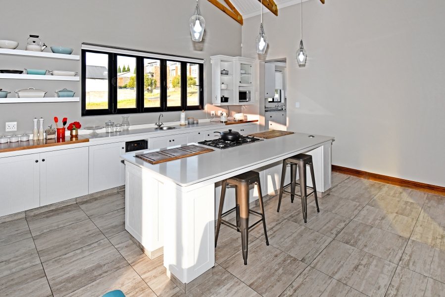 5 Bedroom Property for Sale in Copperleaf Estate Gauteng