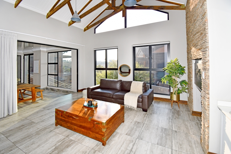 5 Bedroom Property for Sale in Copperleaf Estate Gauteng