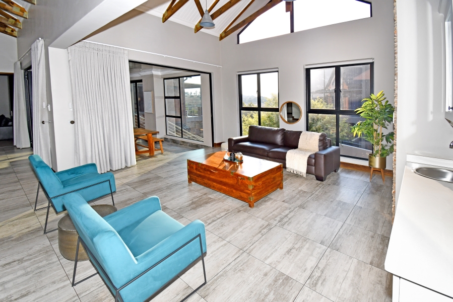 5 Bedroom Property for Sale in Copperleaf Estate Gauteng