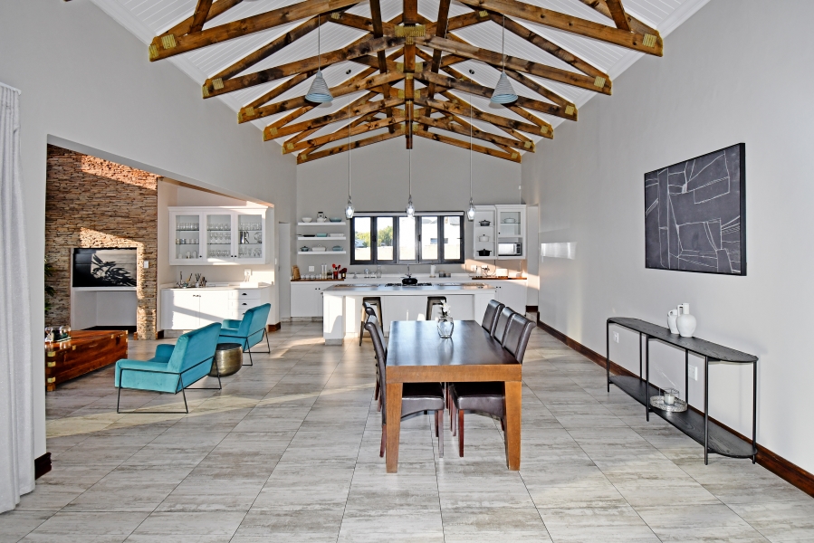 5 Bedroom Property for Sale in Copperleaf Estate Gauteng