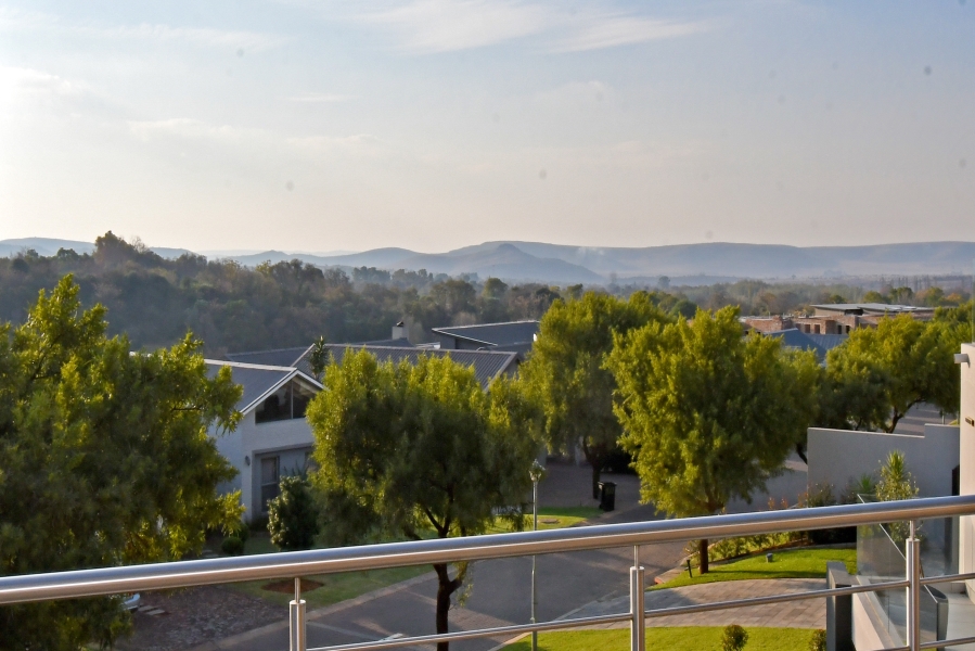 5 Bedroom Property for Sale in Copperleaf Estate Gauteng