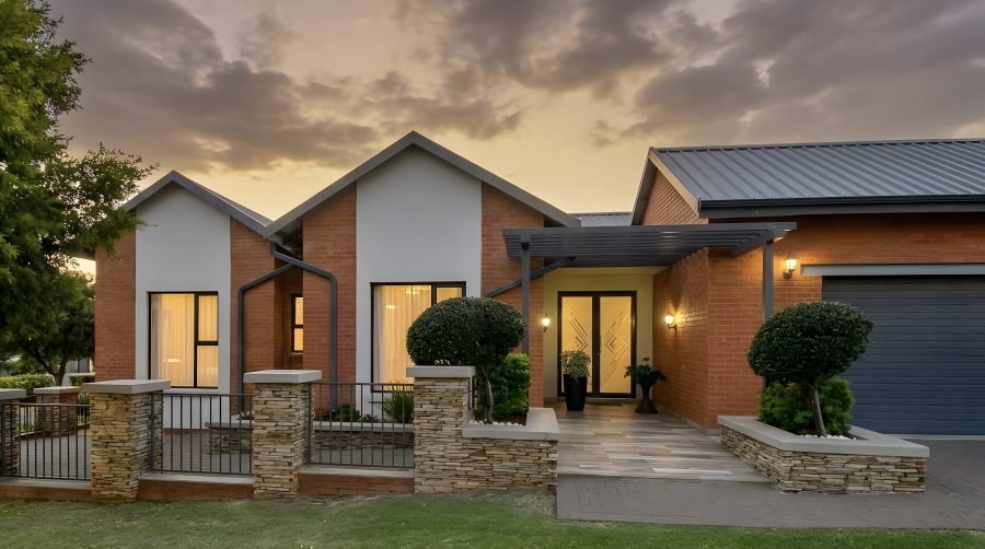 5 Bedroom Property for Sale in Copperleaf Estate Gauteng