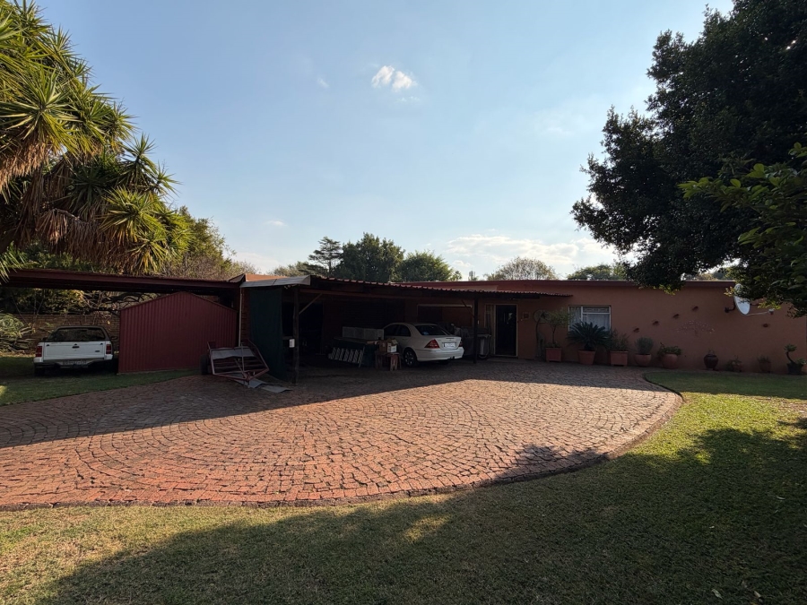 4 Bedroom Property for Sale in Wierda Park Gauteng