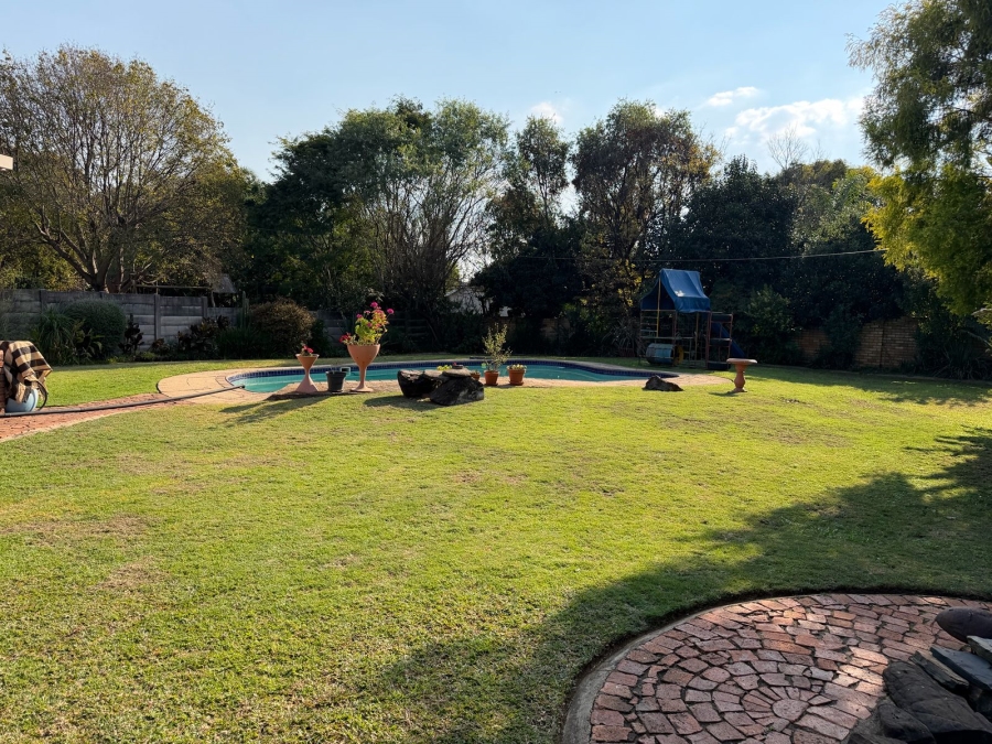 4 Bedroom Property for Sale in Wierda Park Gauteng