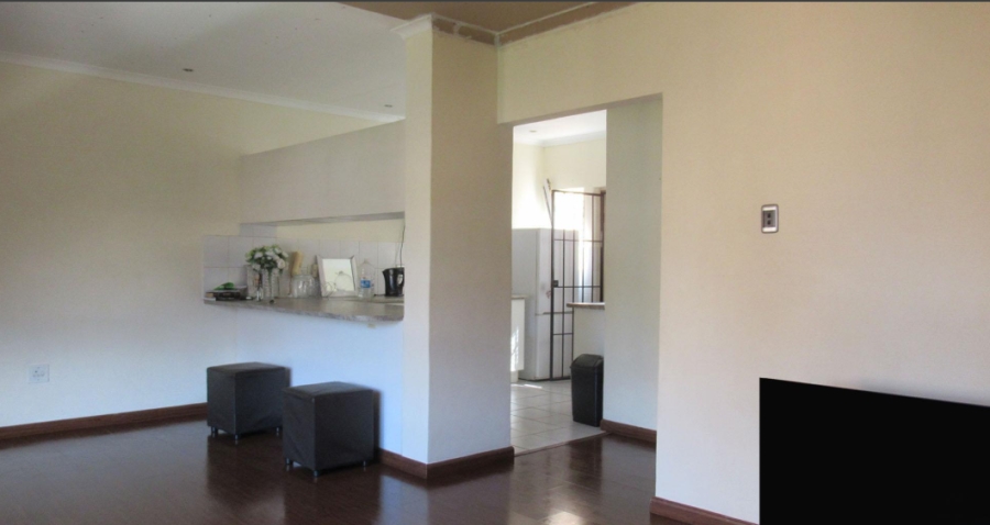 2 Bedroom Property for Sale in Helderkruin Gauteng