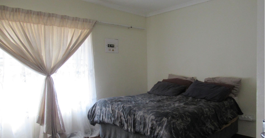 2 Bedroom Property for Sale in Helderkruin Gauteng