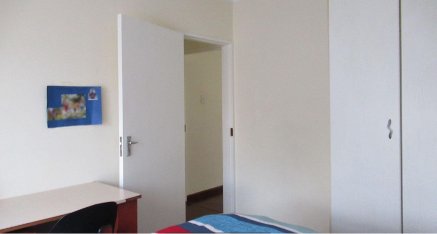 2 Bedroom Property for Sale in Helderkruin Gauteng