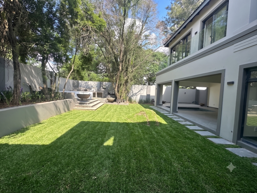 To Let 4 Bedroom Property for Rent in Bryanston Gauteng