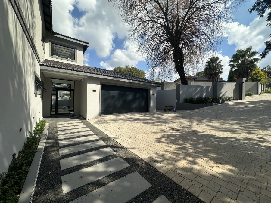 To Let 4 Bedroom Property for Rent in Bryanston Gauteng