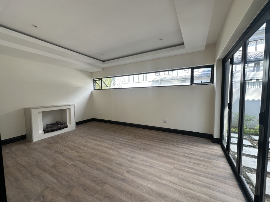 To Let 4 Bedroom Property for Rent in Bryanston Gauteng