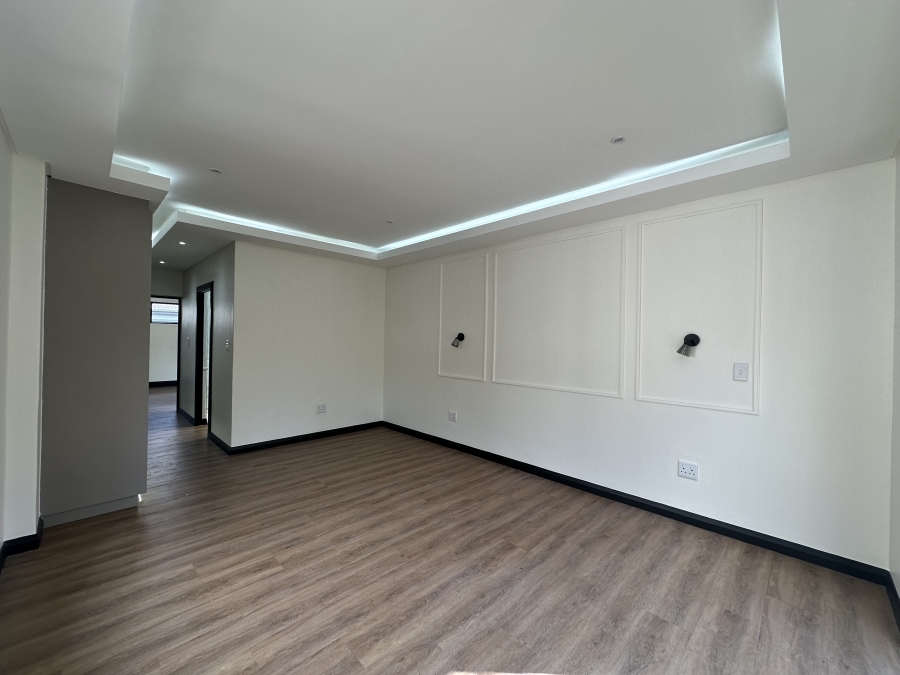 To Let 4 Bedroom Property for Rent in Bryanston Gauteng