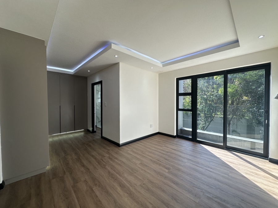 To Let 4 Bedroom Property for Rent in Bryanston Gauteng