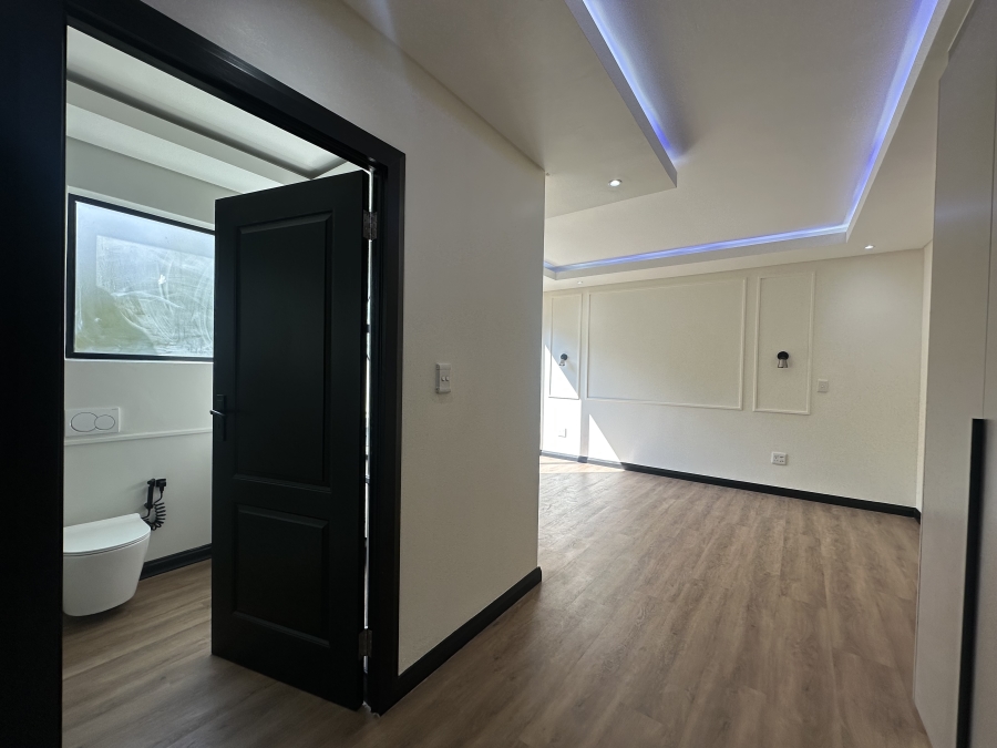 To Let 4 Bedroom Property for Rent in Bryanston Gauteng