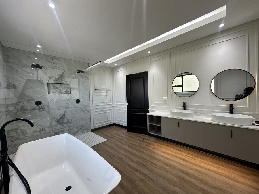 To Let 4 Bedroom Property for Rent in Bryanston Gauteng