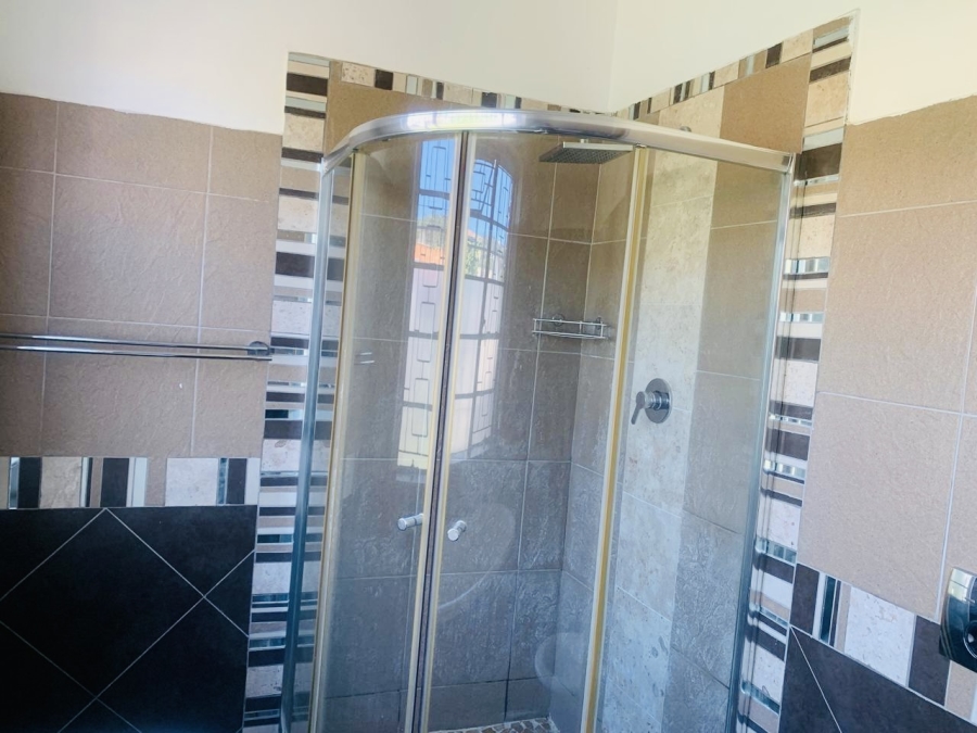 To Let 3 Bedroom Property for Rent in Orange Grove Gauteng