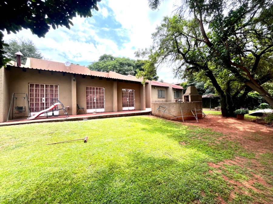 4 Bedroom Property for Sale in Florida Hills Gauteng