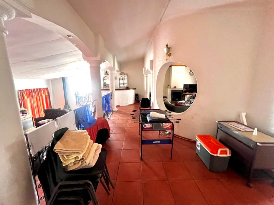 4 Bedroom Property for Sale in Florida Hills Gauteng