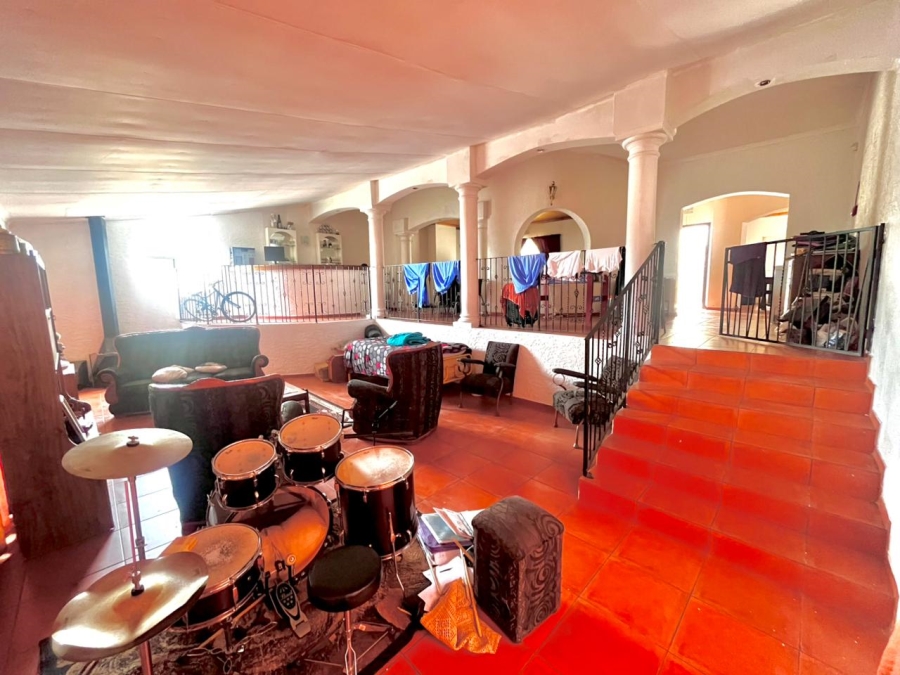 4 Bedroom Property for Sale in Florida Hills Gauteng