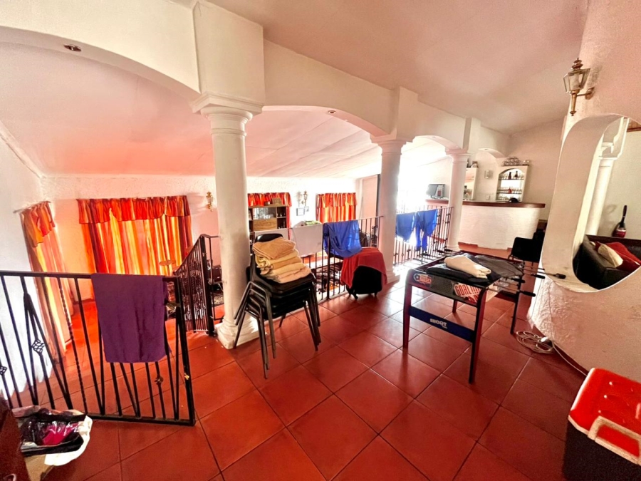 4 Bedroom Property for Sale in Florida Hills Gauteng