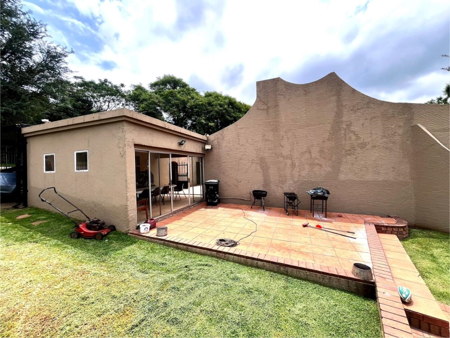 4 Bedroom Property for Sale in Florida Hills Gauteng