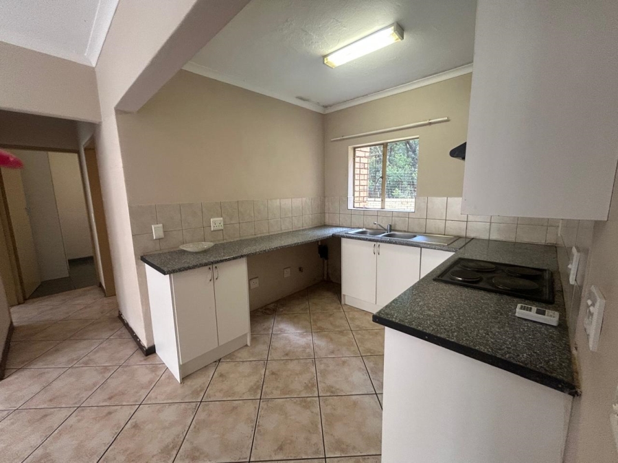 2 Bedroom Property for Sale in Greenhills Gauteng