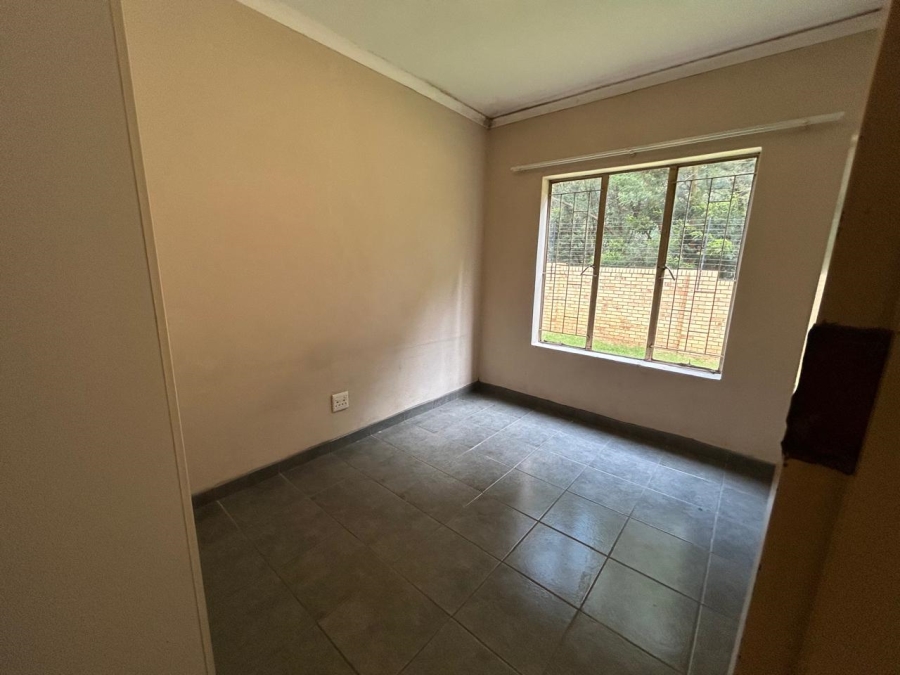 2 Bedroom Property for Sale in Greenhills Gauteng