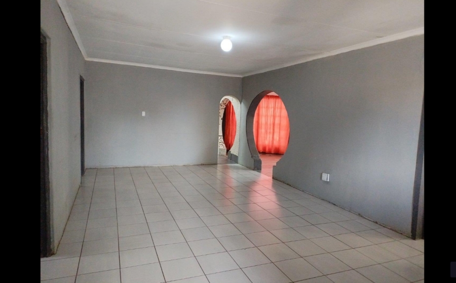 3 Bedroom Property for Sale in Mountain View Gauteng