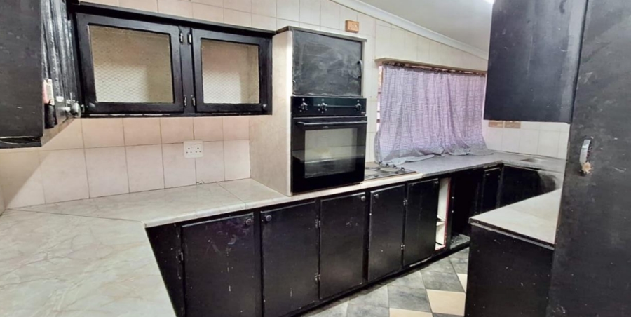 3 Bedroom Property for Sale in Mountain View Gauteng