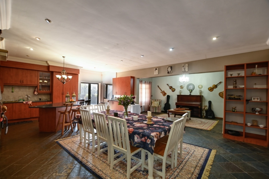 6 Bedroom Property for Sale in Roodeplaat Gauteng