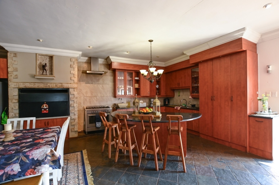 6 Bedroom Property for Sale in Roodeplaat Gauteng