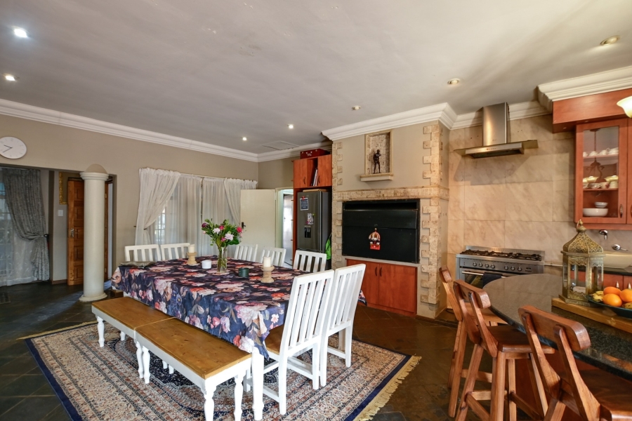 6 Bedroom Property for Sale in Roodeplaat Gauteng