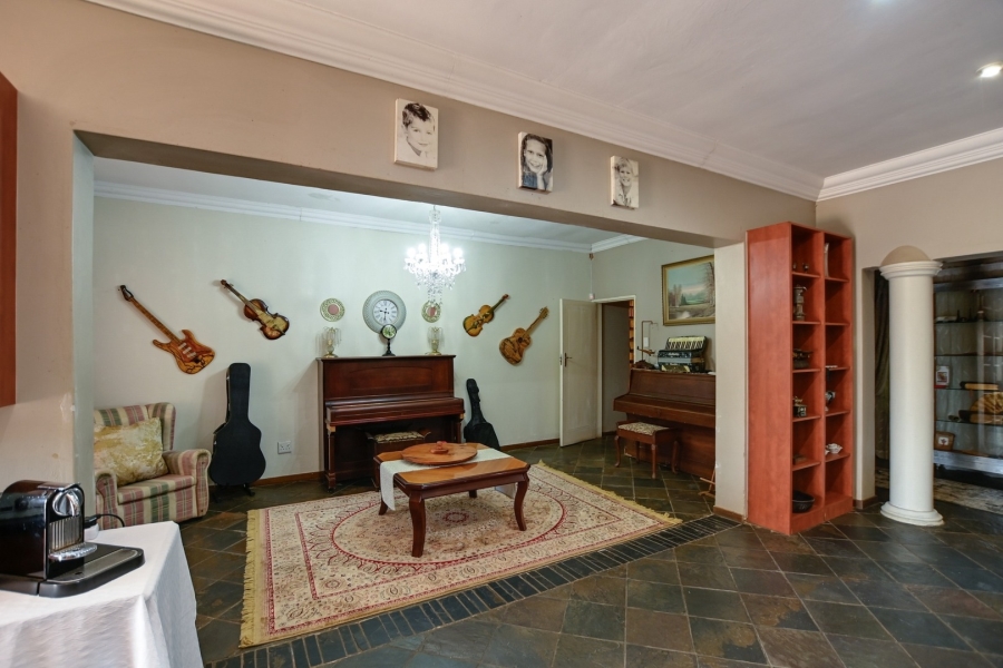 6 Bedroom Property for Sale in Roodeplaat Gauteng