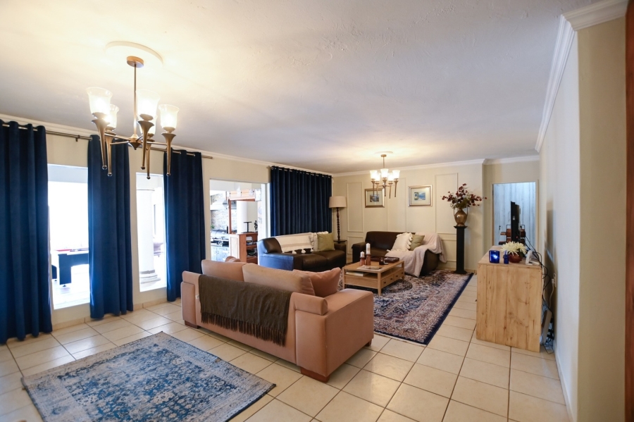 6 Bedroom Property for Sale in Roodeplaat Gauteng