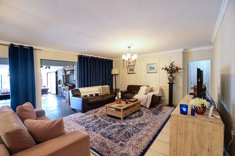6 Bedroom Property for Sale in Roodeplaat Gauteng