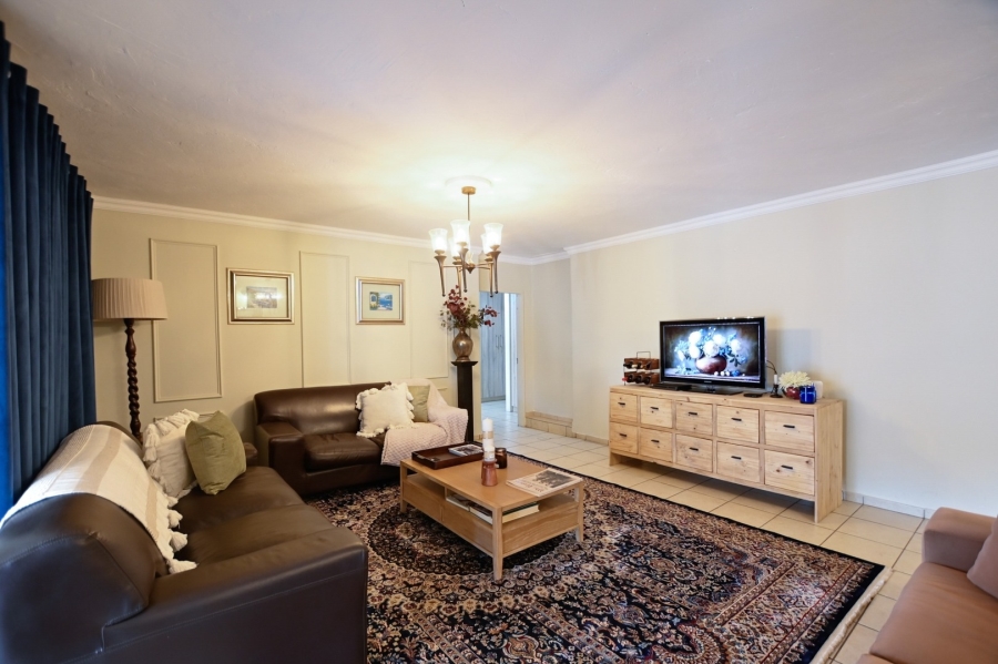 6 Bedroom Property for Sale in Roodeplaat Gauteng