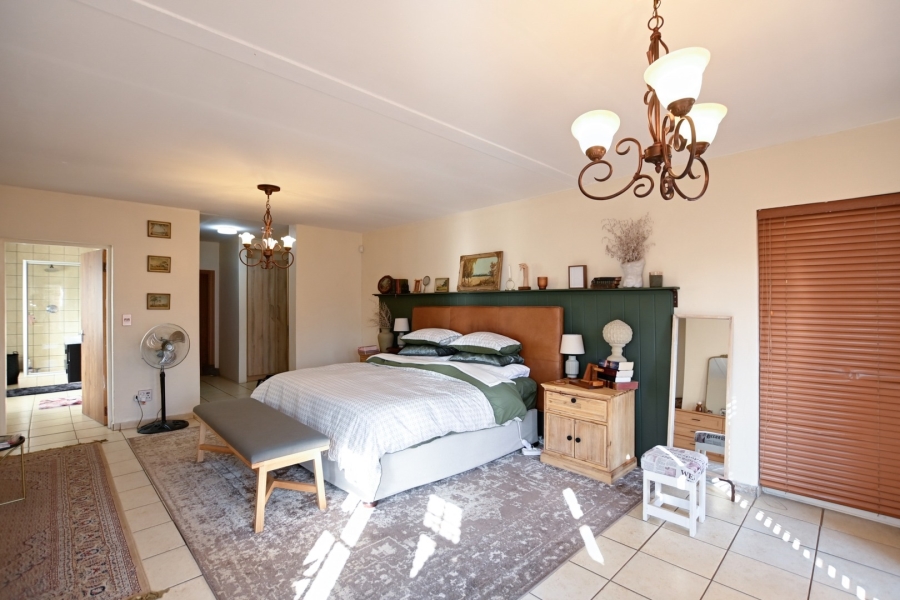 6 Bedroom Property for Sale in Roodeplaat Gauteng