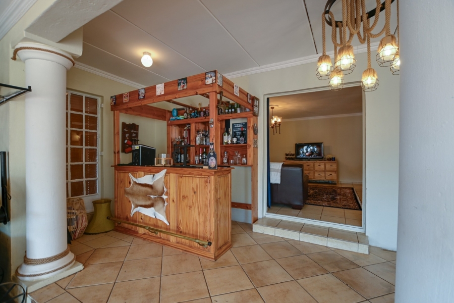 6 Bedroom Property for Sale in Roodeplaat Gauteng