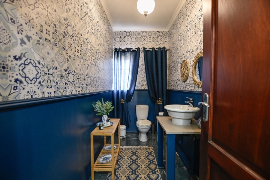 6 Bedroom Property for Sale in Roodeplaat Gauteng