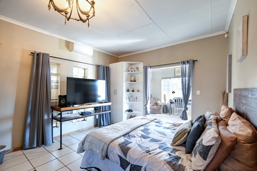6 Bedroom Property for Sale in Roodeplaat Gauteng
