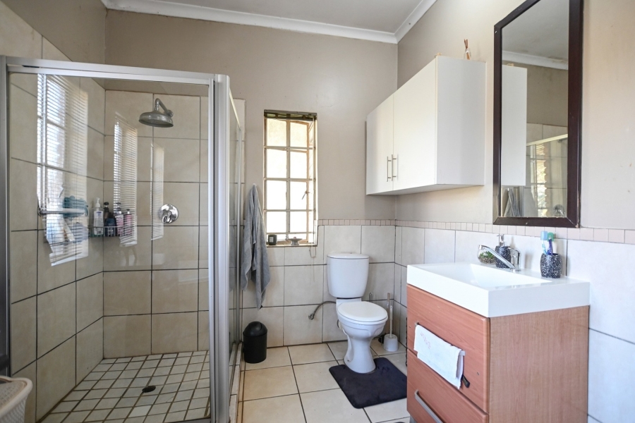 6 Bedroom Property for Sale in Roodeplaat Gauteng