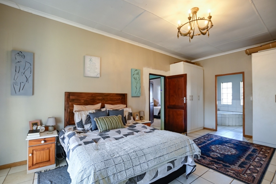 6 Bedroom Property for Sale in Roodeplaat Gauteng